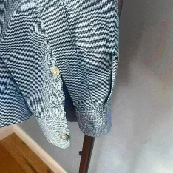 Eddie Bauer Mens blue button down shirt size L, adjustable sleeves, casual - Picture 5 of 8